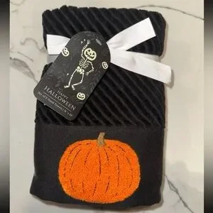 Black Hand Towels with Pumpkin