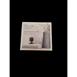 Blink Mini Indoor Plug-In HD Smart Security Camera BCM00300UB Black NEW SEALED
