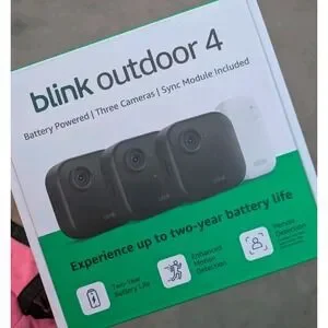 Blink Outdoor 4 Wireless Home Security System 3 Camera + Sync Module. New
