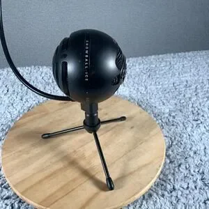 Blue Snowball ICE Plug And Play USB Microphone Black Podcasting Gaming