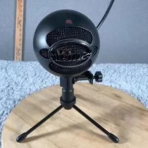 Blue Snowball iCE Plug and Play USB Microphone Black Podcasting Gaming