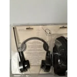 BRAND NEW Simmons 7X35MM Wide Angle Sports Binoculars Spectator Pack Radio