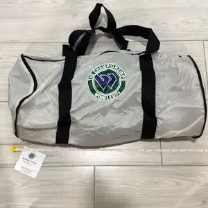 BRAND NEW WIMBLEDON® THE ALL ENGLAND LAWN TENNIS AND CROQUET CLUB DUFFLE BAG - W
