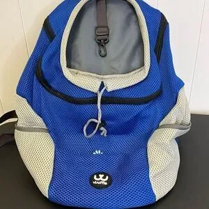 Brand New Wuffles Animal Dog Cat Backpack Black Blue Safety Belt
