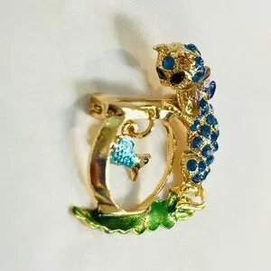 Brooch Cat And Fish NIP Blue Rhinestones On Golden Base 1.75x1.5”