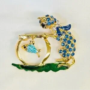 Brooch Cat and Fish NIP blue rhinestones on golden base 1.75x1.5”