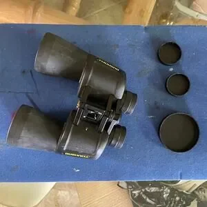 Bushnell Wide Angle Binoculars 13-1050 70 Field With Case