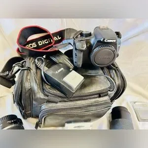 Canon Black EOS Rebel XS 1000D Camera Bundle With Accessories. Works Perfectly