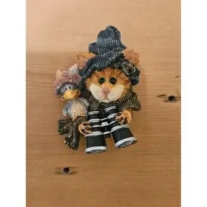Cat & Bird Figurine With Binoculars Whimsical Decor Shelf Sitter VINTAGE
