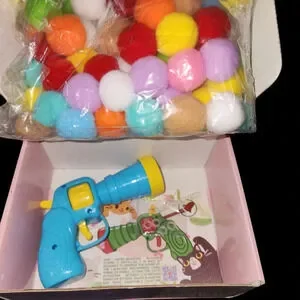 Cat Christmas Toy. LOTS OF LITTLE BALLS AND A GUN TO Shoot The Ball For Fetching