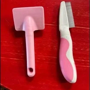 Cat/dog Brushes