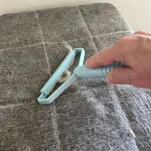 Cat hair remover comb