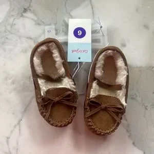 Cat & Jack Moccasins Size 6 Celina Dark Chestnut