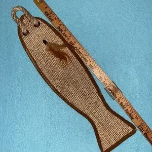 Cat Scratcher Claw Pad Door Hanger Toy Fish Shaped NEW Without Tags