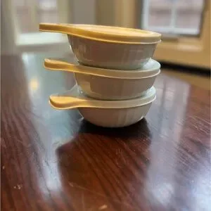 Ceramic Grab-it Bowls with Lids- set of 3