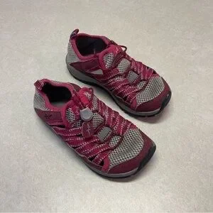 Chaco Girls Fuchsia Water Sandals Junior Size 12