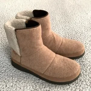 Chaco Women’s Revel Tall Boots NIB
