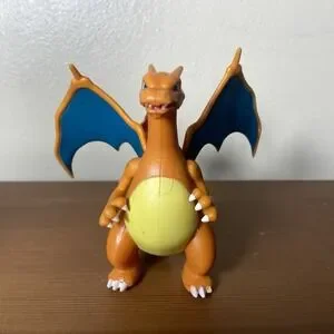 Charizard Figure 2019 Battle Feature WCT Pokémon Nintendo Deluxe Action Figure