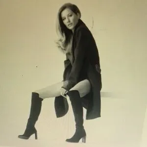 Chic Black Over-the-Knee Boots