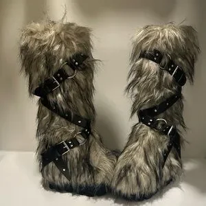 Club Exx WILD INSTINCTS FAUX FUR BOOTS - OFF WHITE