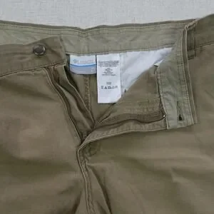 Columbia Shorts 38W Beige Utility Kaki Zip Pockets Mid Rise Summer Sportwear