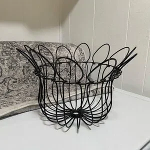 Country Farm Wire Basket Planter In Black
