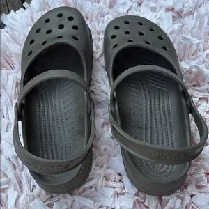 CROCS