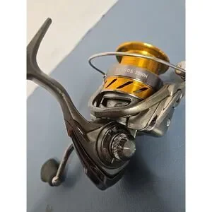 Daiwa Revros 2500H Spinning Reel