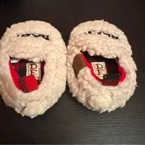 Dearfoams Kid’s Baby Bear Comfort Slippers Closed Back White Size 3-4. Wore Once
