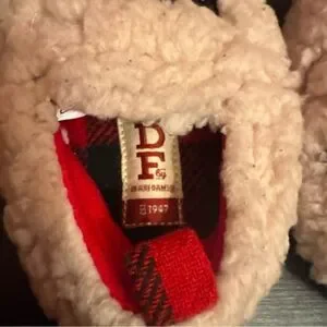 Dearfoams Kid’s Baby Bear Comfort Slippers Closed Back White Size 3-4. Wore Once