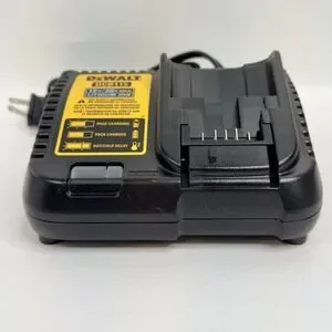 DEWALT 12V TO 20V LITHIUM-ION BATTERY CHARGER DCB115