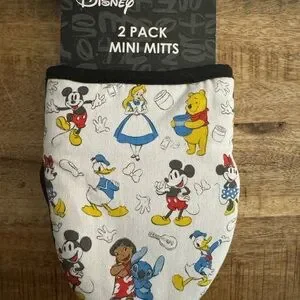 Disney Mickey Mouse Kitchen Towels And Mini Mitts Set 8 Piece Set NEW NWT