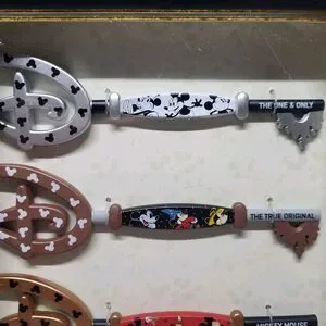 Disney‎ Mickey Mouse Through The Years Collectible Key Set Of 3 NIB