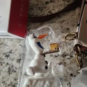 DISNEY NIB OLAFS FROZEN ADVENTURE CHRISTMAS ORNAMENT FROZEN 2019