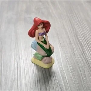 Disney Store Little Mermaid Princess Ariel Sitting 3.5" PVC Figure Cake Topper