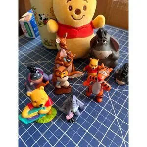 Disney WINNIE THE POOH Plush And Figure Bundle 10 Pcs KANGA Eeyore Tigger 20049