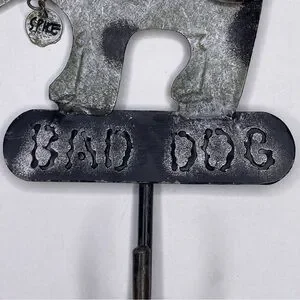 Dog Leash Key Holder 1-Hook Wall Hanger Bad Dog Metal Signage Spike Devil