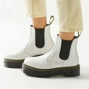 Dr. Martens  2976 Quad Platform Chelsea Boots Women 7 Men 8