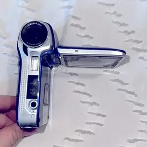 DXG 565V 5.1MP Digital Video Movie Camera - Blue Vintage Untested