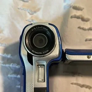DXG 565V 5.1MP Digital Video Movie Camera - Blue Vintage Untested
