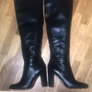Elegant Black Knee-High Women's Boots