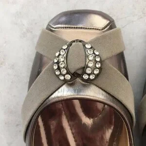 Elegant Metallic Velvet Heart Buckle Flats Shoes
