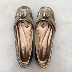 Elegant Metallic Velvet Heart Buckle Flats Shoes