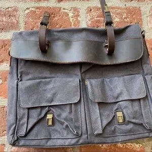 Emissary NWOT Laptop Messenger Briefcase
