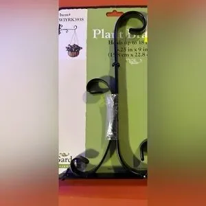 Essentials Black Plant Bracket
