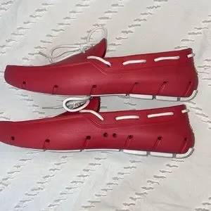 EUC Men's 10 Tucket Red Giller Boat Shoe Slip Resistant Non-Marking