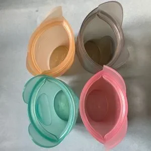 EUC Ziploc Zip Top Snack Container Set Of 4