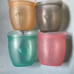 EUC Ziploc Zip Top Snack Container Set Of 4
