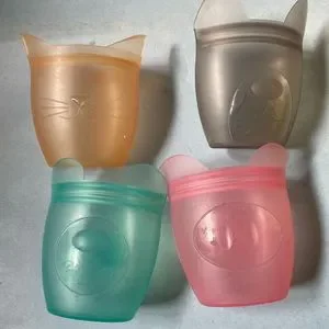 EUC Ziploc Zip Top Snack Container Set Of 4