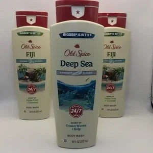 Fiji And Deep Sea Body Wash Set - Red And Cream